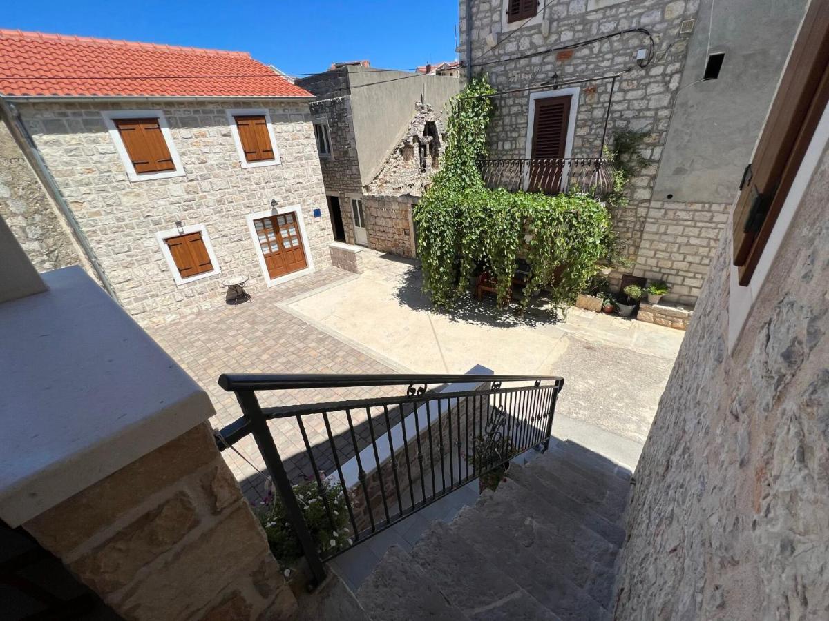 Vila House Tia Vrboska Exteriér fotografie
