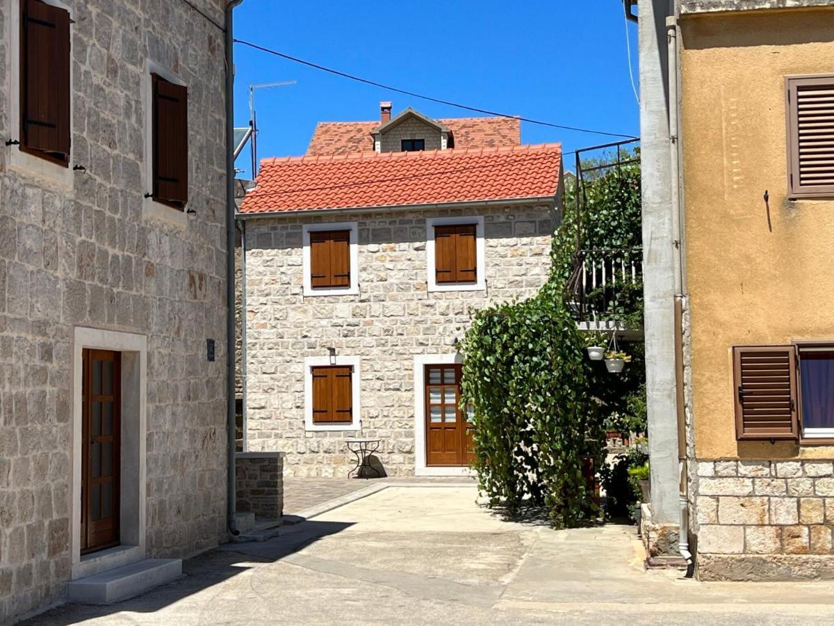 Vila House Tia Vrboska Exteriér fotografie