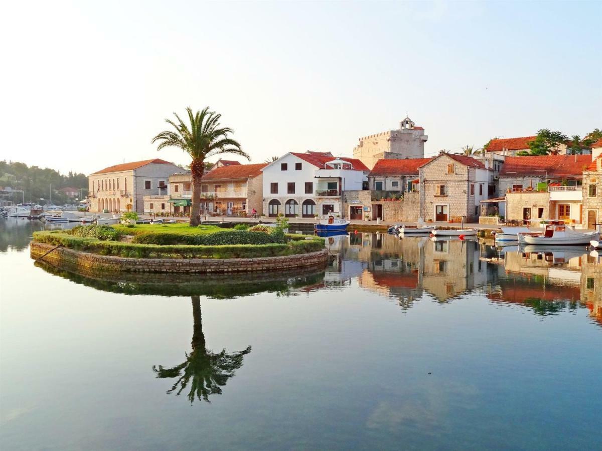Vila House Tia Vrboska Exteriér fotografie