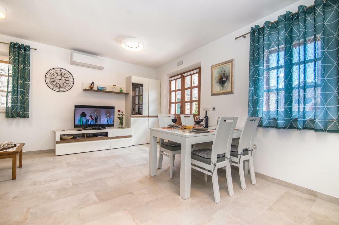 Vila House Tia Vrboska Exteriér fotografie