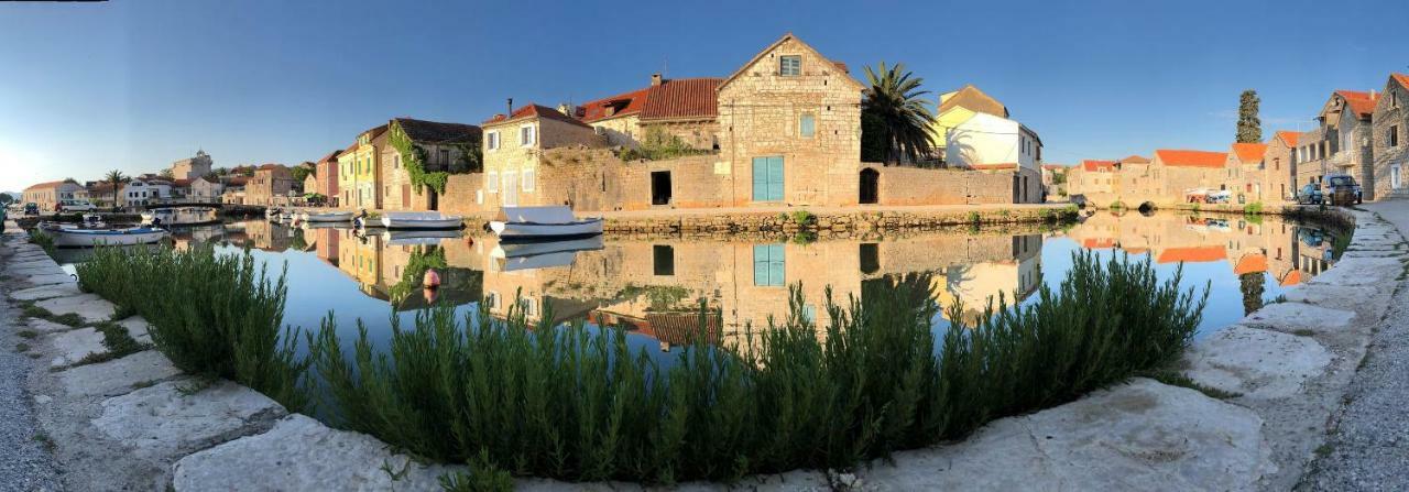Vila House Tia Vrboska Exteriér fotografie